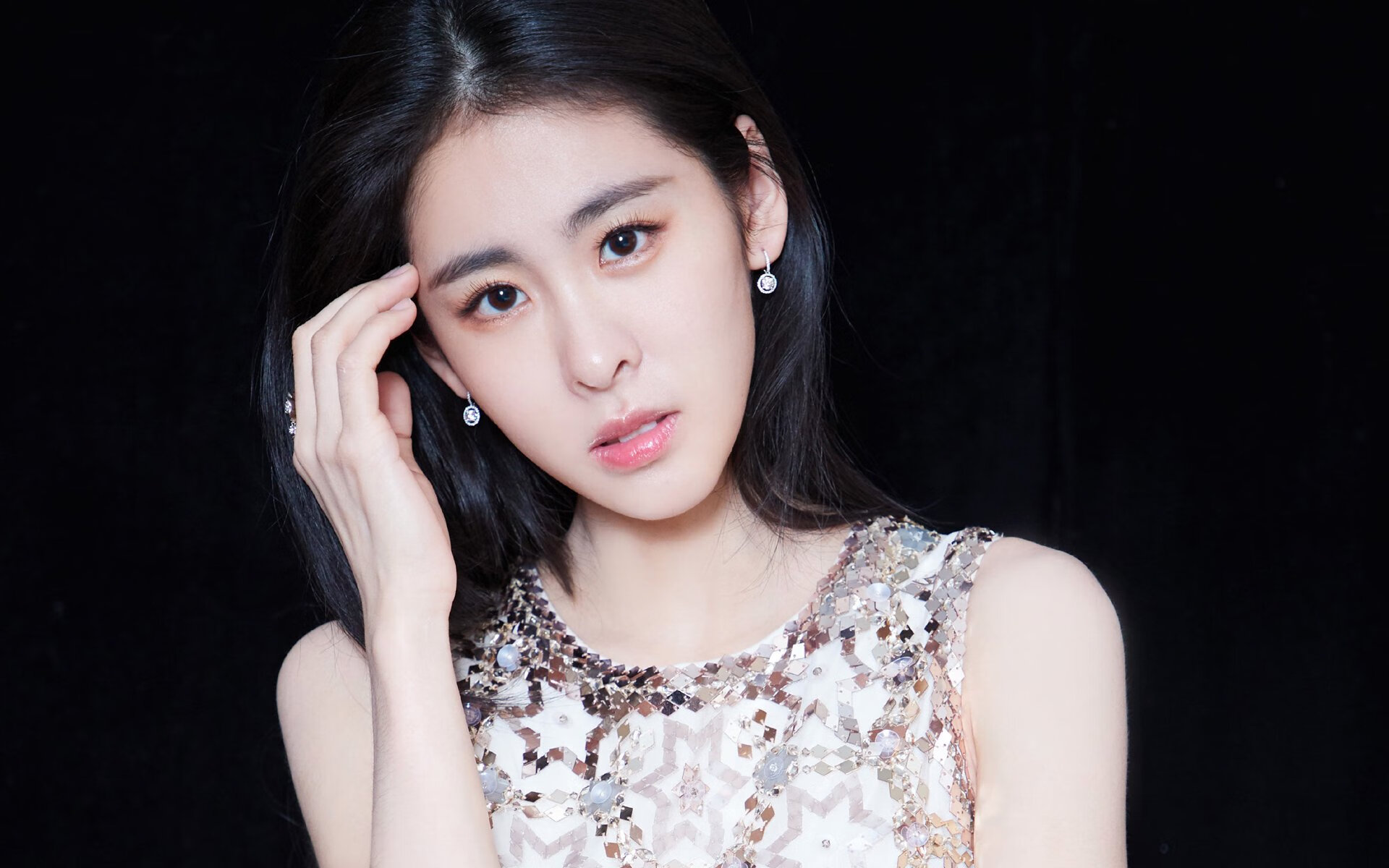 mk体育官网入口-国家队战术核心频繁更替影响风格形成，国家队战斗姿势