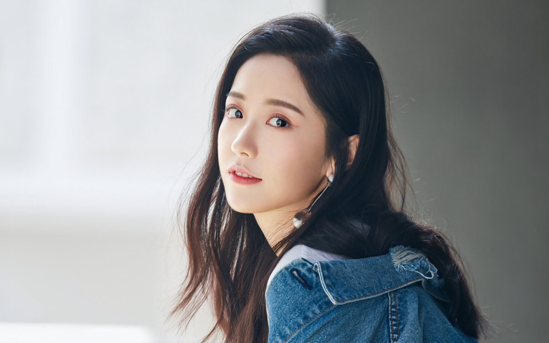 mk体育平台登录入口-拜仁球员技术细腻，对抗冷静，拜仁主力队员